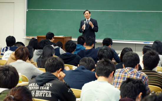 北海道大学での講演