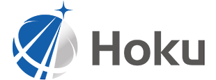 HOKU株式会社のロゴ。「HOKU」と記載されている。